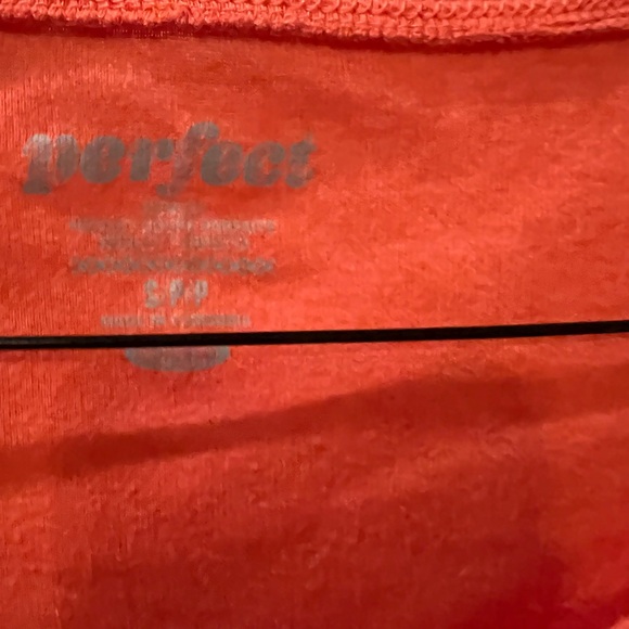 Perfect Brand Coral Fitted Short Sleeve T-shirt with Buttons Down Front - Picture 3 of 3